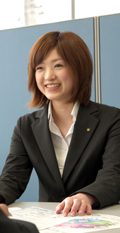 管理部　山田 ひとみ