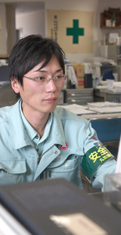 営業本部 物流課 リーダー　津田 博史
